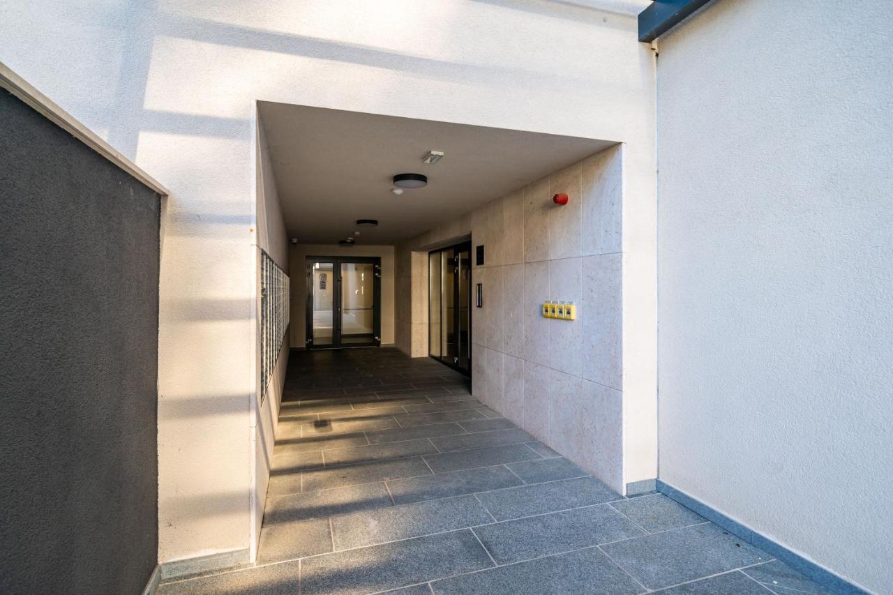 Gorgeous Dubrovnik Sea View Apartment With Free Parking Екстериор снимка
